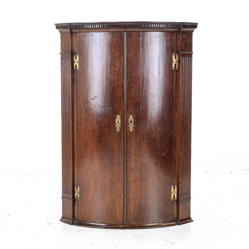 C.18th Georgian Oak Bow Front Corner Cabinet Wall Mounted (George III) View II