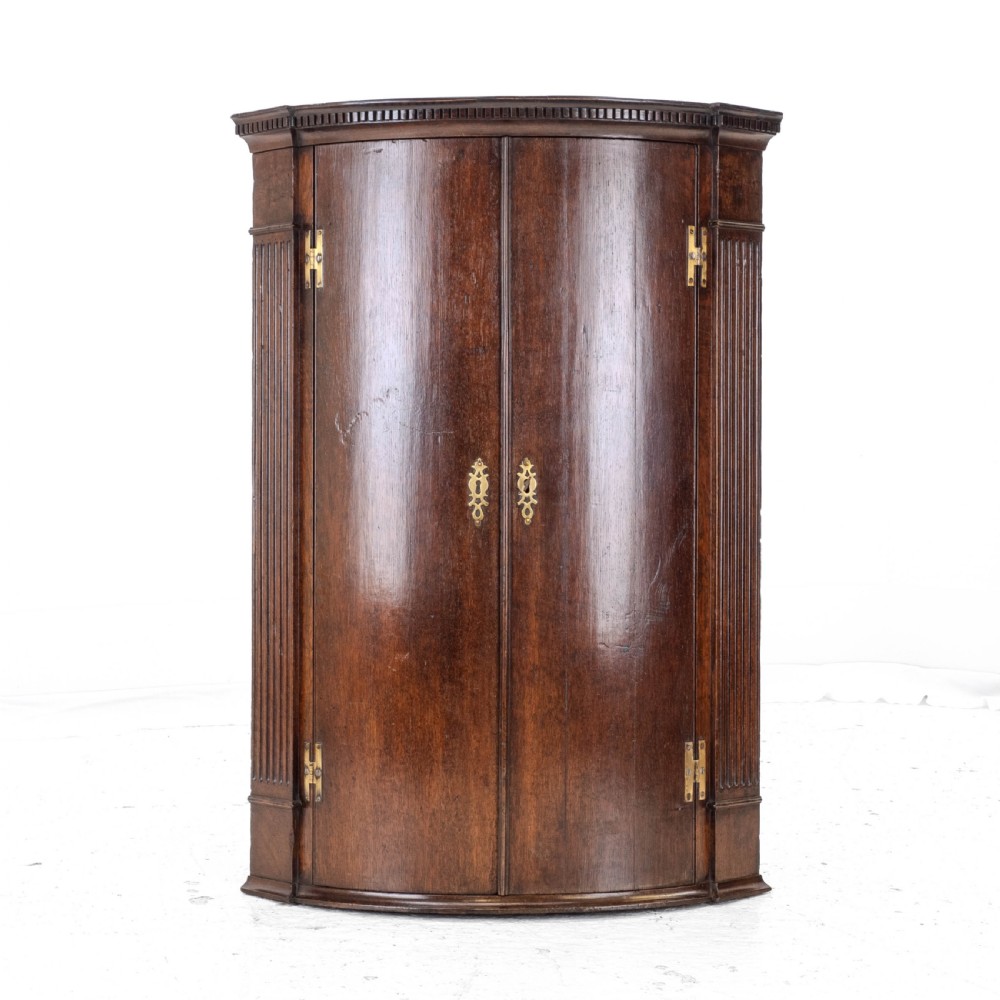 C.18th Georgian Oak Bow Front Corner Cabinet Wall Mounted (George III) View IV