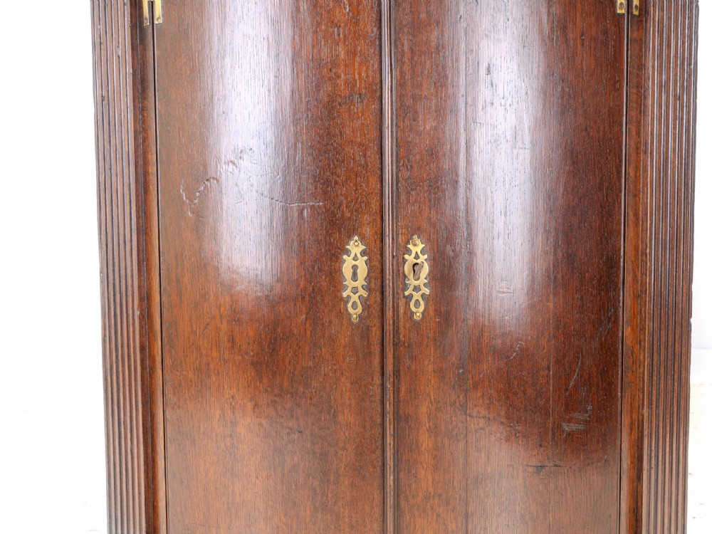 C.18th Georgian Oak Bow Front Corner Cabinet Wall Mounted (George III) View XI