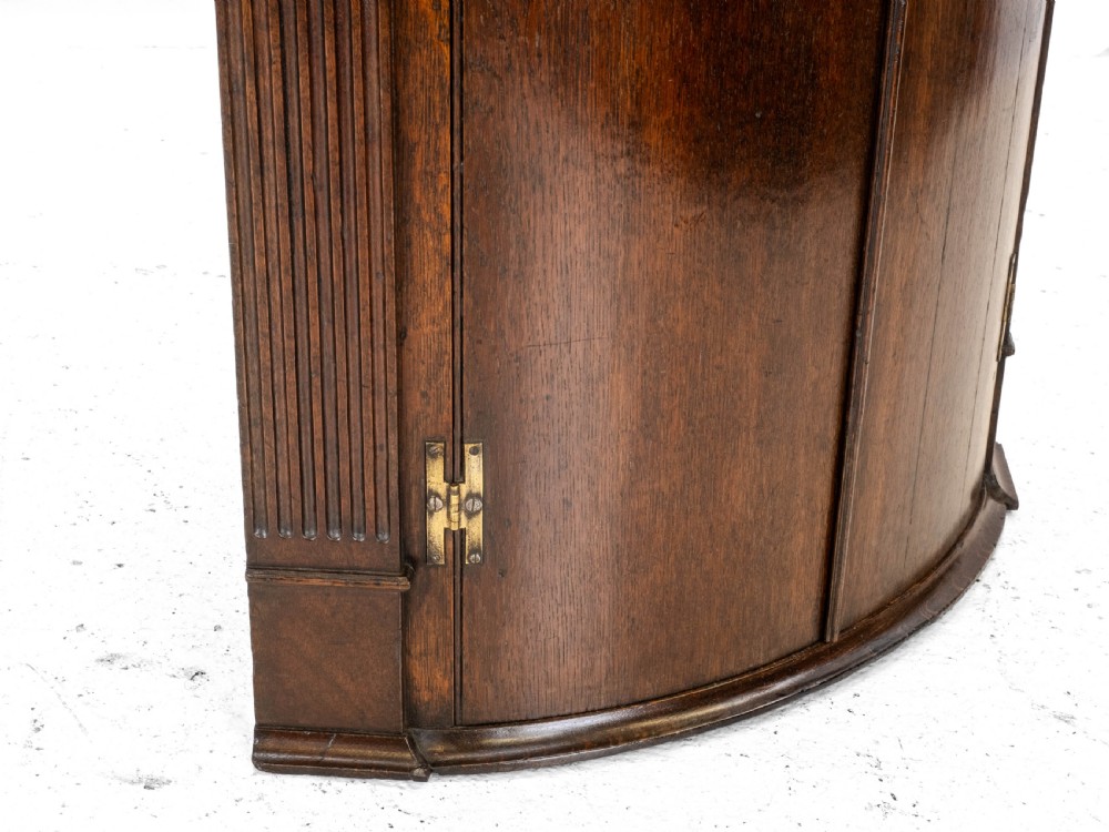 C.18th Georgian Oak Bow Front Corner Cabinet Wall Mounted (George III) View XIII