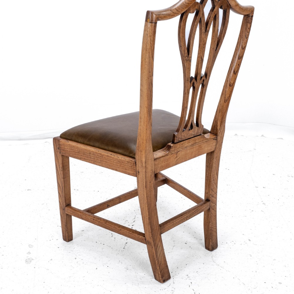 C.18th Elm Hepplewhite Set of 6 Country Dining Chairs with Leather Upholstery (Georgian, George III) View X