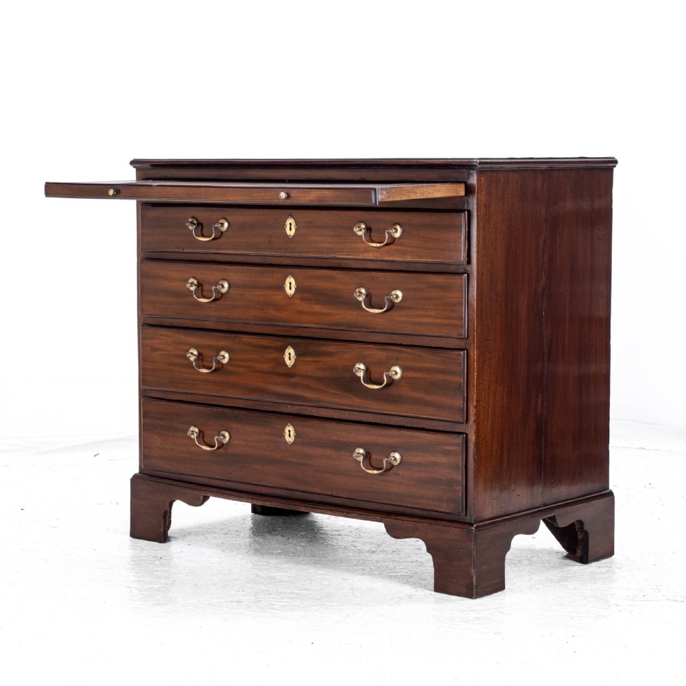 Georgian Bachelors Chest of Drawers Mahogany, Oak Lined, 3rd Quarter C.18th (George III) View IV