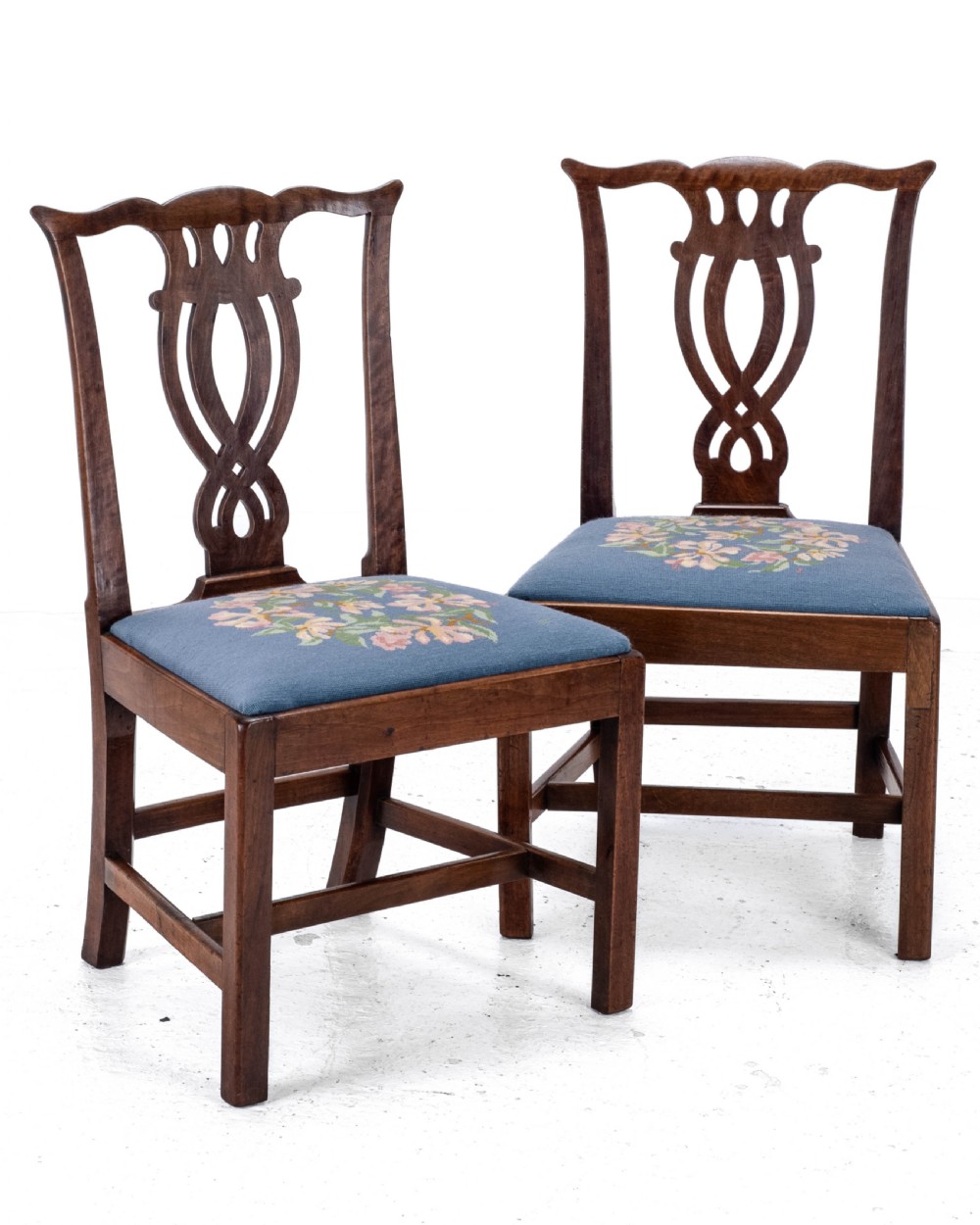 Late C18th Pair of Fruitwood Chippendale Country Tapestry Dining Chairs (Georgian)