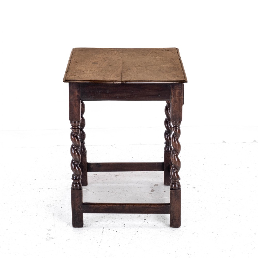Late c.17th Walnut Barley Twist Side Table with Drawer (Carolean Country Small Occasional Lamp) View VII