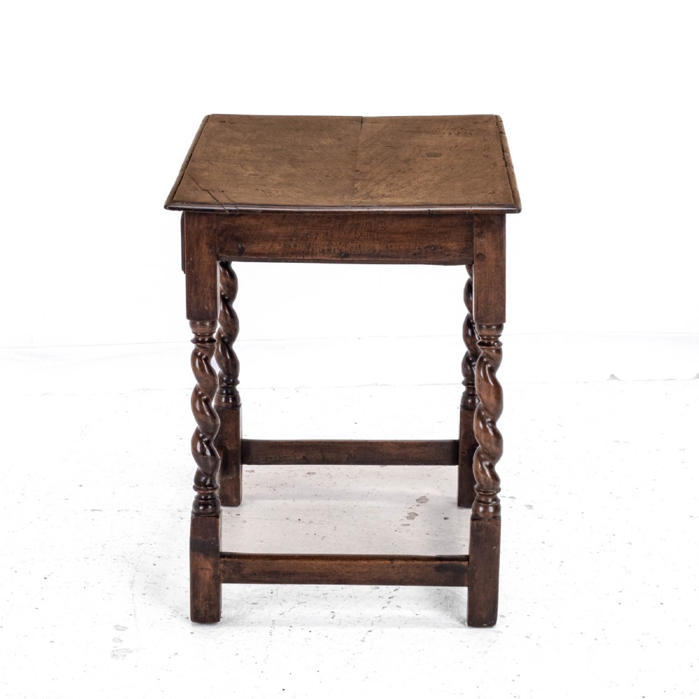 Late c.17th Walnut Barley Twist Side Table with Drawer (Carolean Country Small Occasional Lamp) View IX