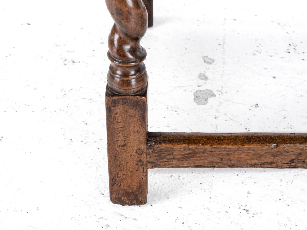 Late c.17th Walnut Barley Twist Side Table with Drawer (Carolean Country Small Occasional Lamp) View XXVIII