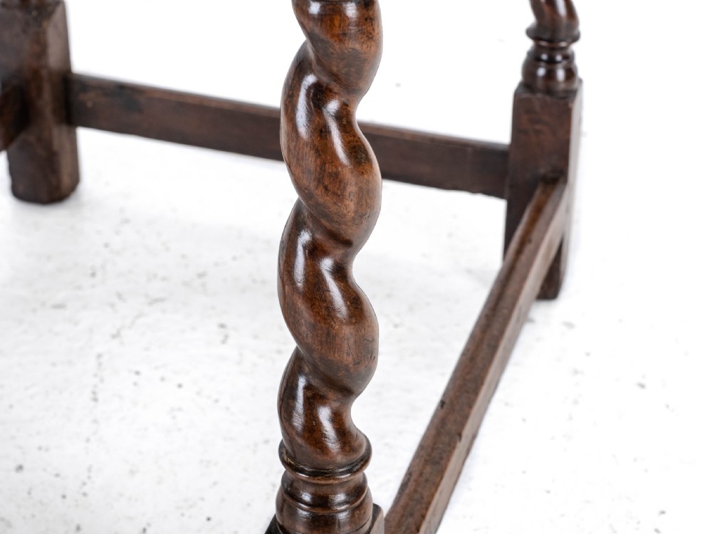 Late c.17th Walnut Barley Twist Side Table with Drawer (Carolean Country Small Occasional Lamp) View XXX