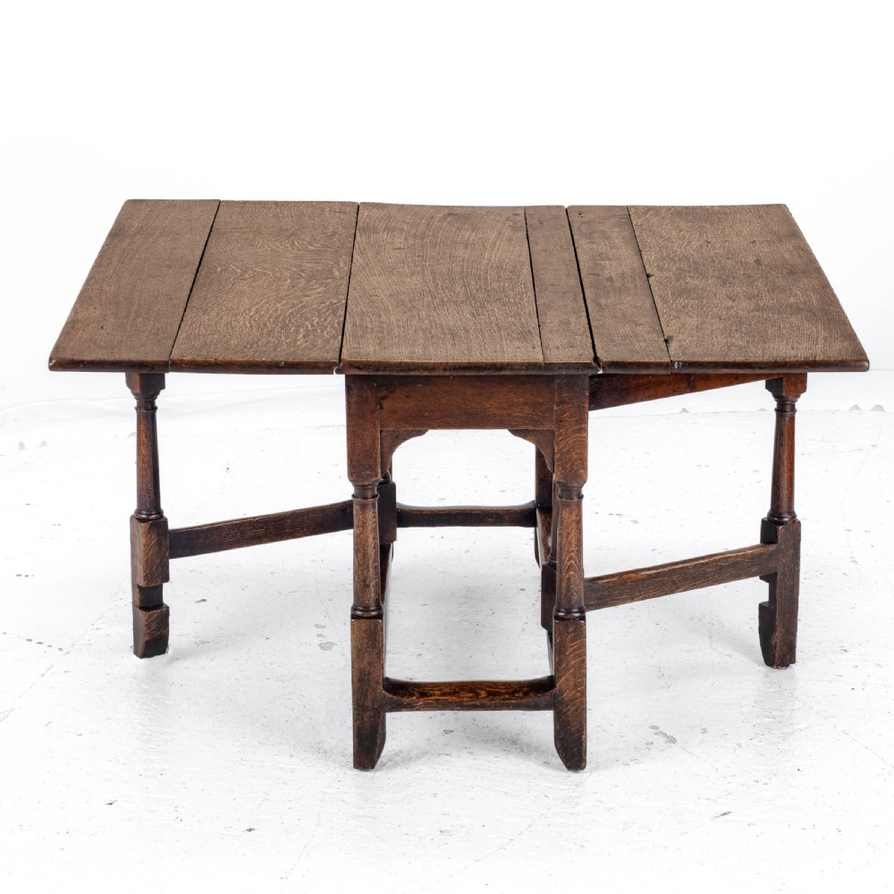 Early C18th Oak Drop Leaf Gateleg Small Country Dining Table
