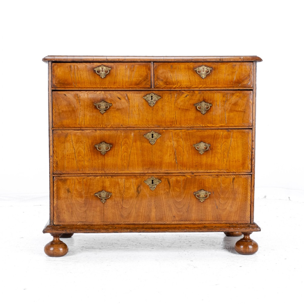 Early c.18th George I Walnut Chest of Drawers (Georgian Queen Anne William Mary) View II
