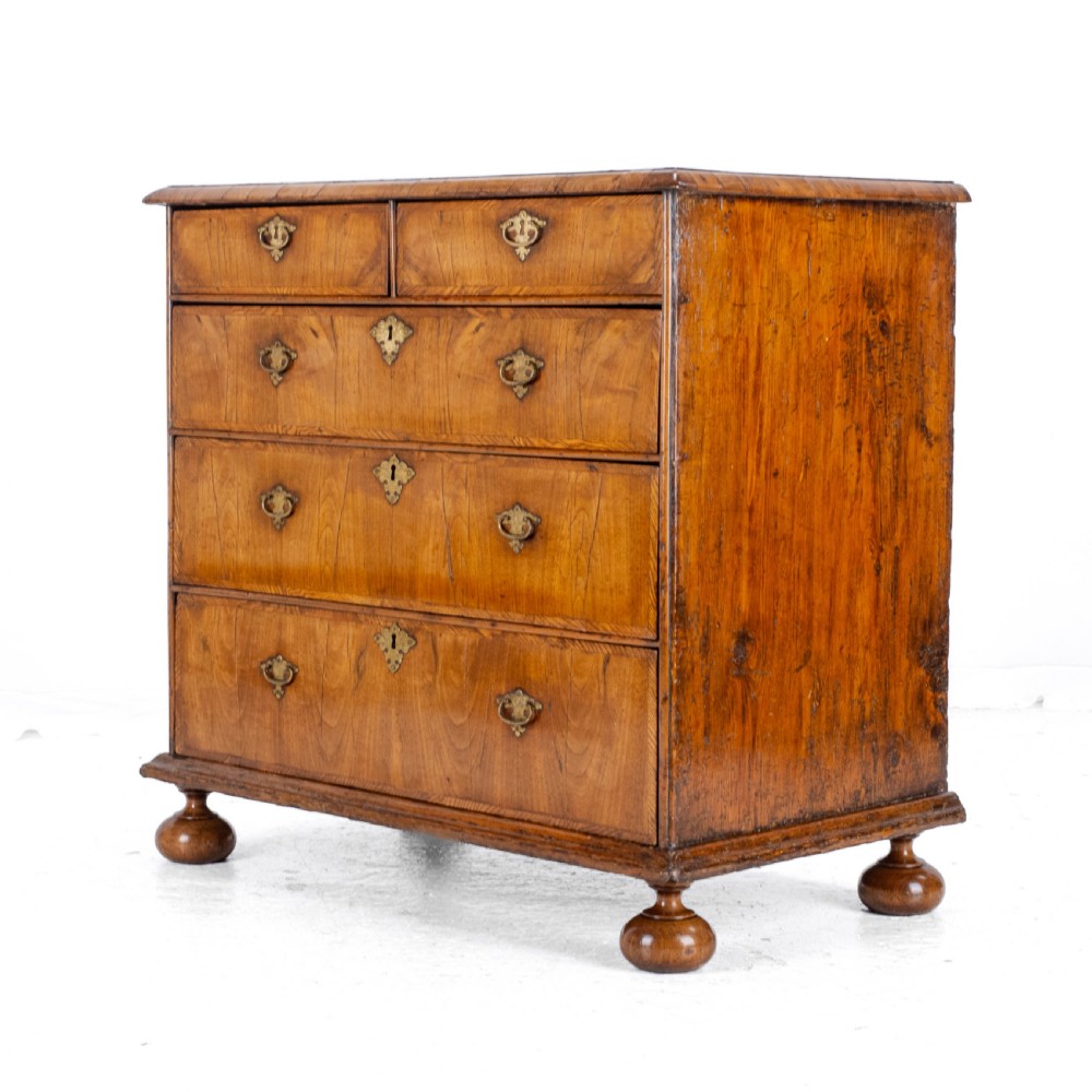 Early c.18th George I Walnut Chest of Drawers (Georgian Queen Anne William Mary) View III