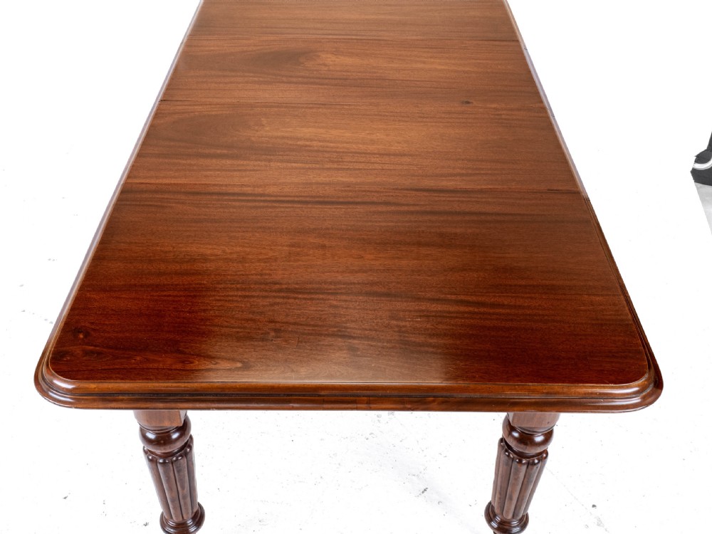Victorian Mahogany Extending Dining Table 7