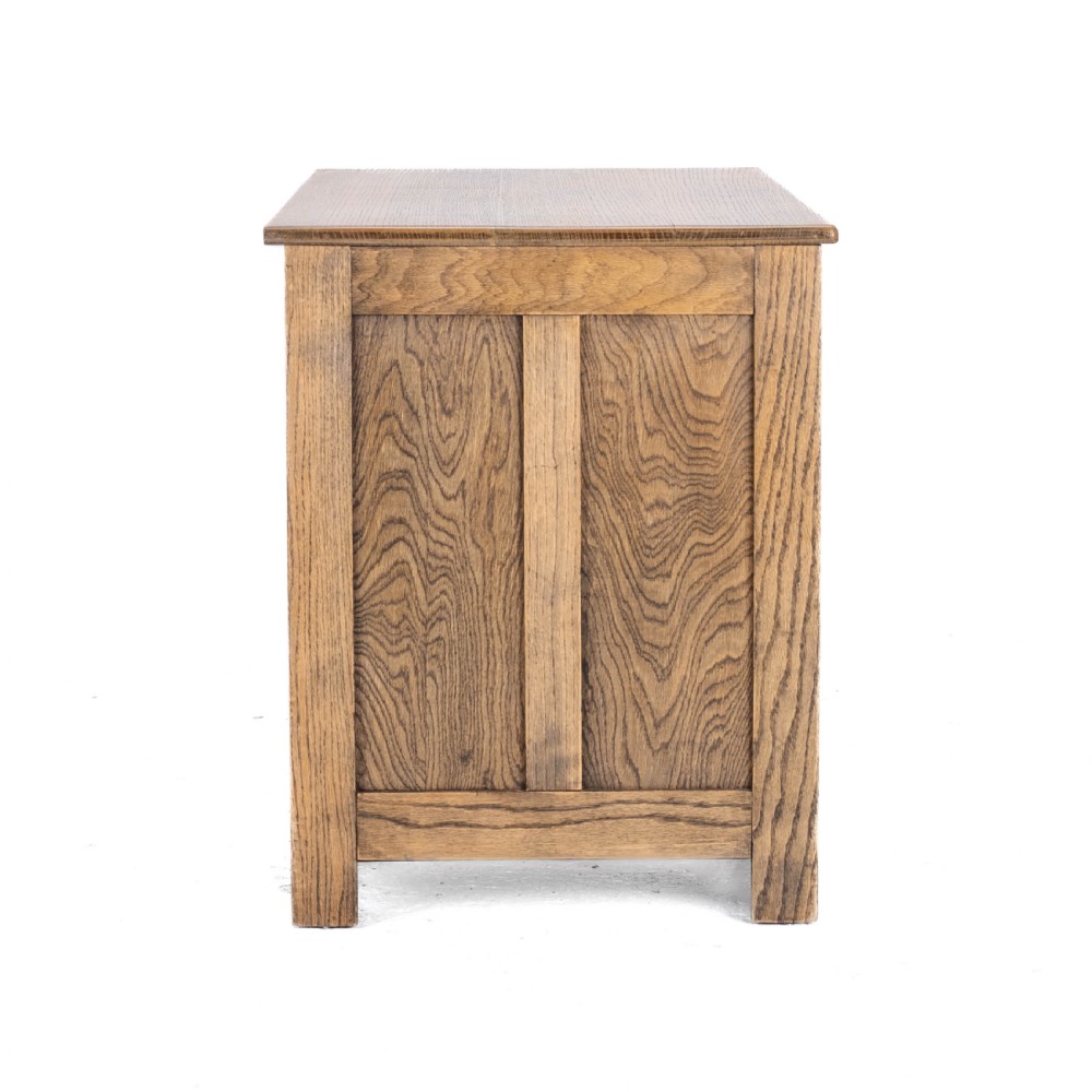 C1930 Arts & Crafts Style Golden Oak Desk (Light Oak) View IV