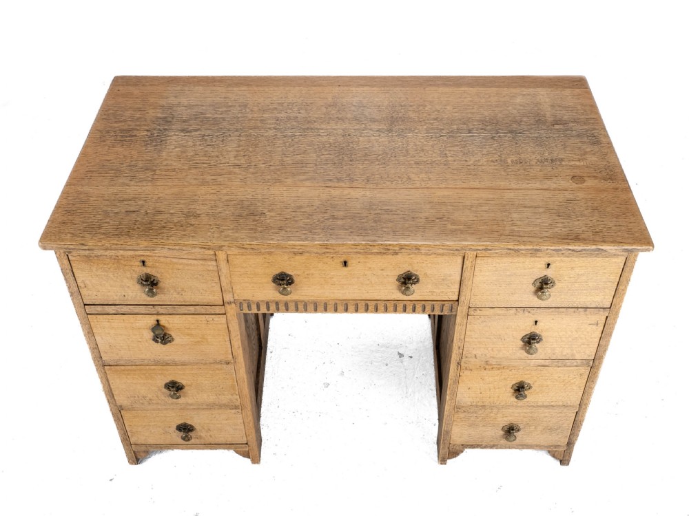C1930 Arts & Crafts Style Golden Oak Desk (Light Oak) View VI