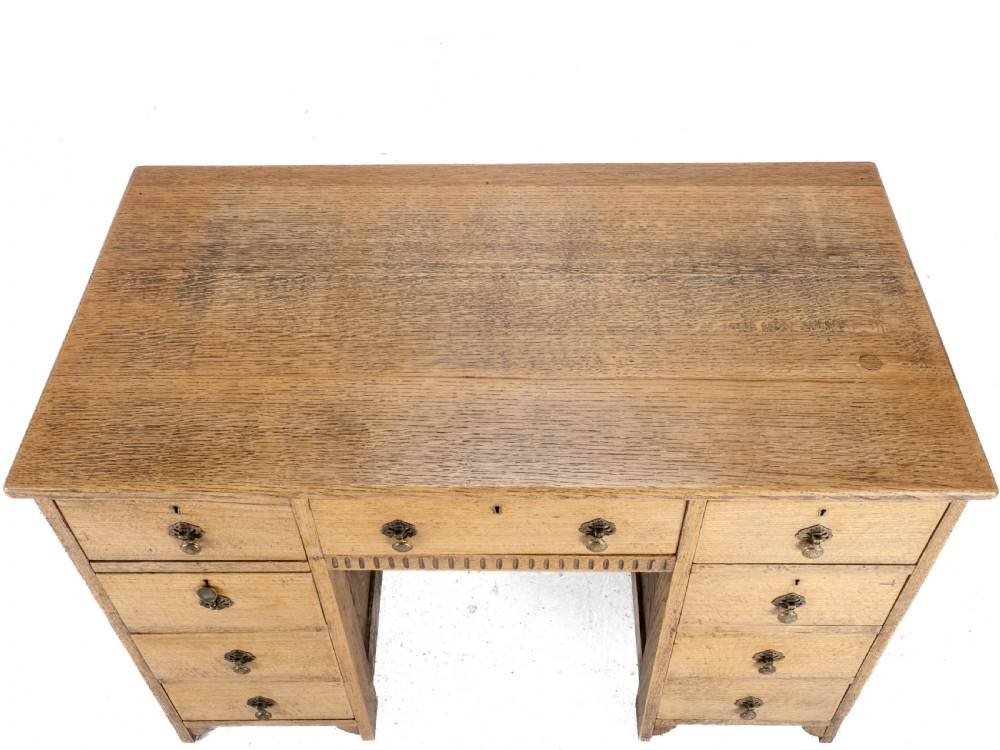 C1930 Arts & Crafts Style Golden Oak Desk (Light Oak) View VII