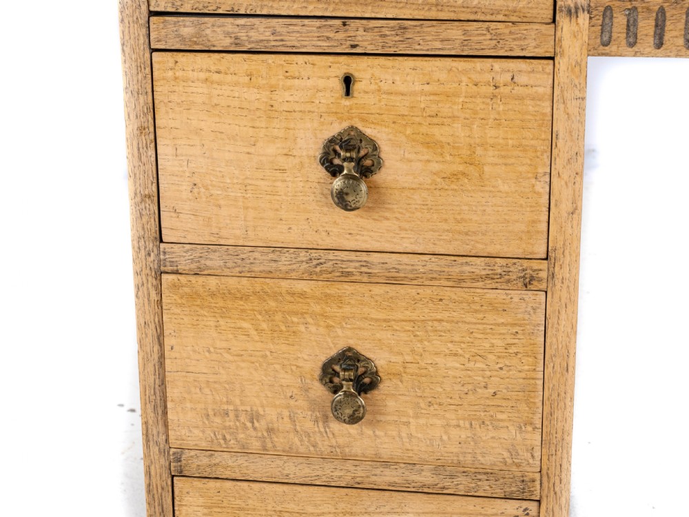 C1930 Arts & Crafts Style Golden Oak Desk (Light Oak) View XII