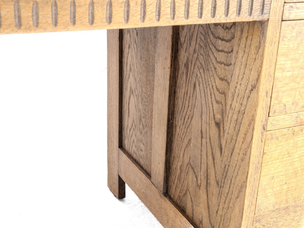 C1930 Arts & Crafts Style Golden Oak Desk (Light Oak) View XV