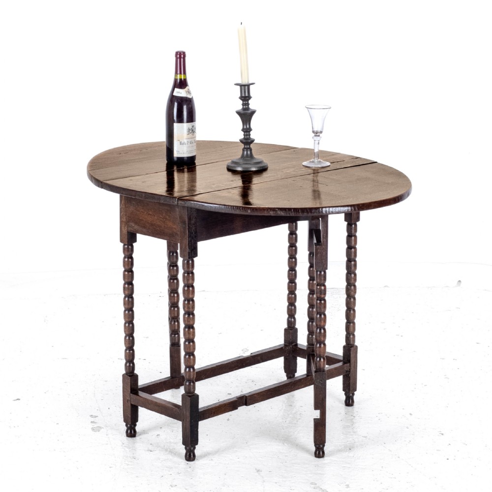 Early c18th & Later Small Oak Oval Gateleg Drop Leaf Dining Occasional Table View II