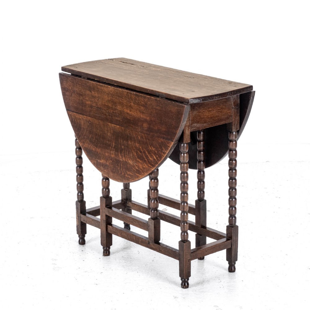 Early c18th & Later Small Oak Oval Gateleg Drop Leaf Dining Occasional Table View IV