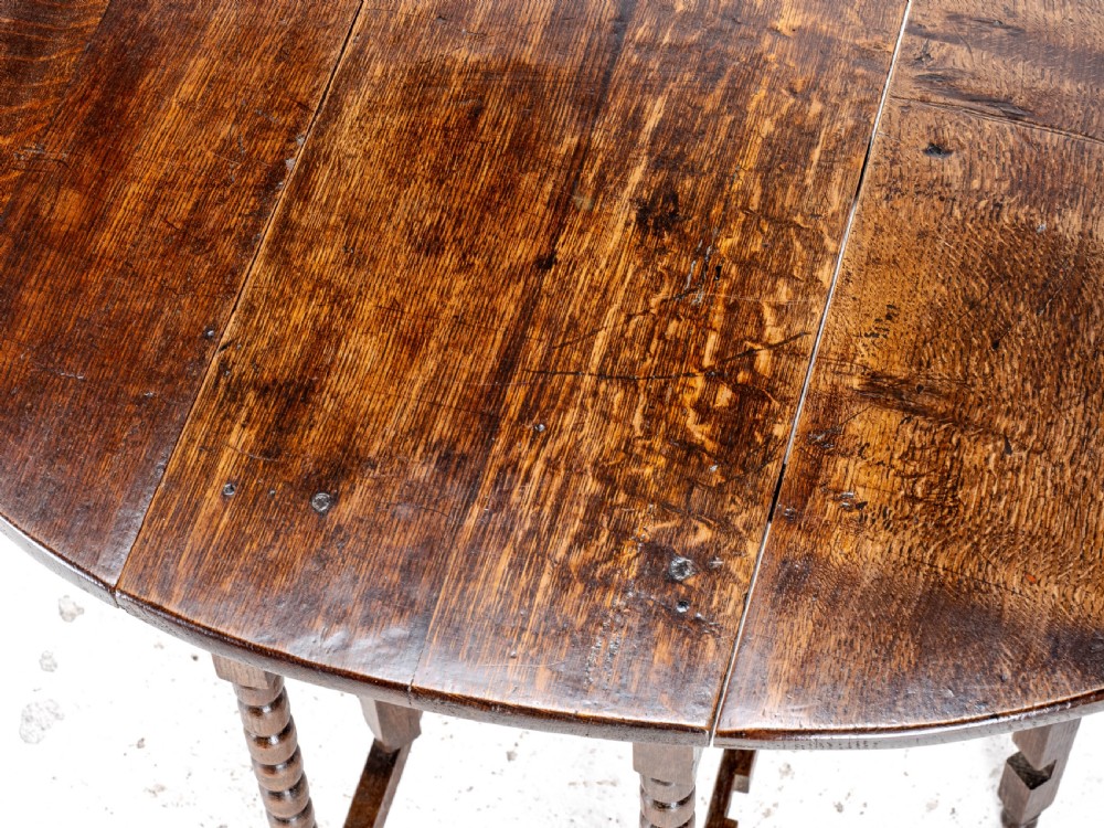 Early c18th & Later Small Oak Oval Gateleg Drop Leaf Dining Occasional Table View XIX
