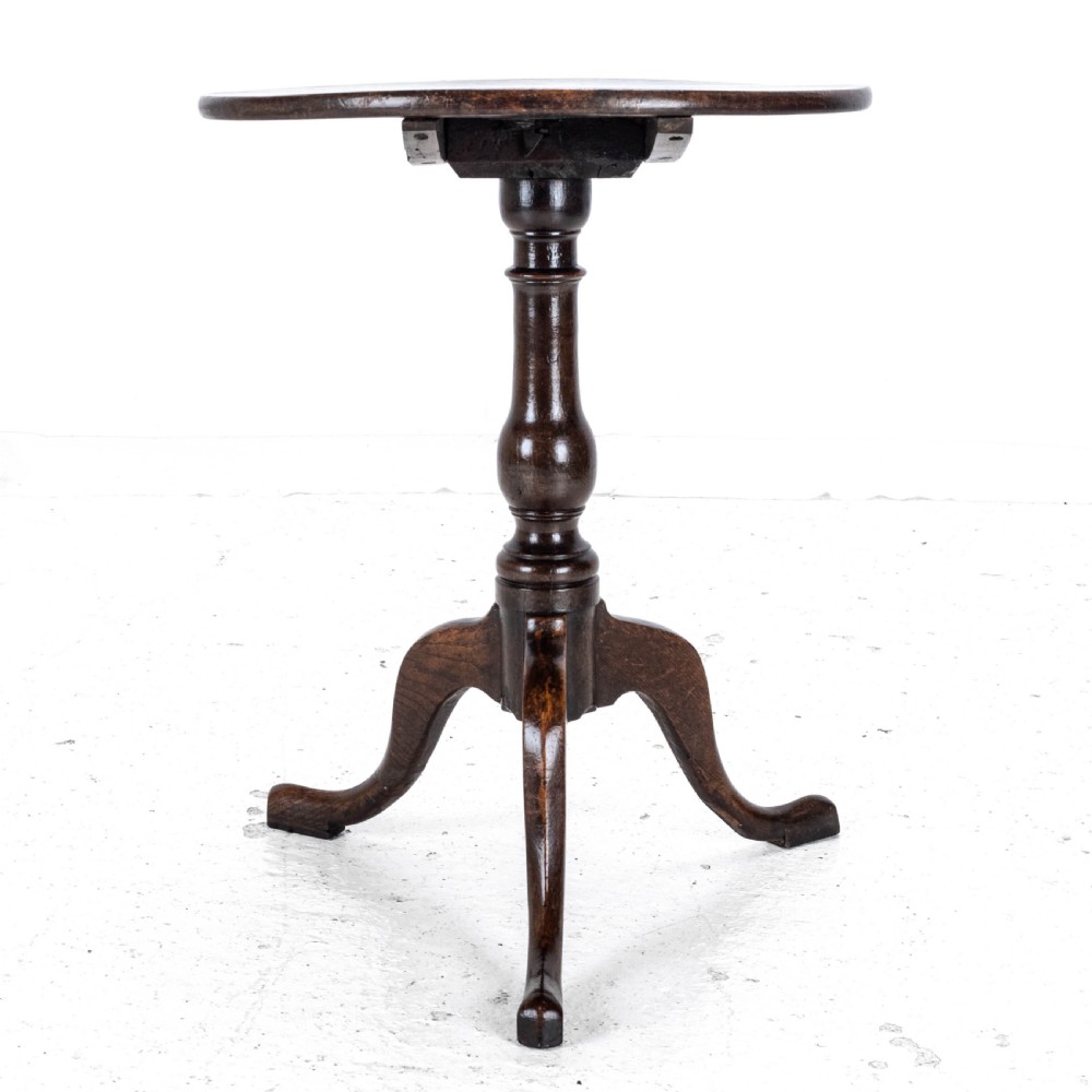 C18th Georgian Oak Country Wine Tilt Top Tripod Table (George III Side Lamp) View VI