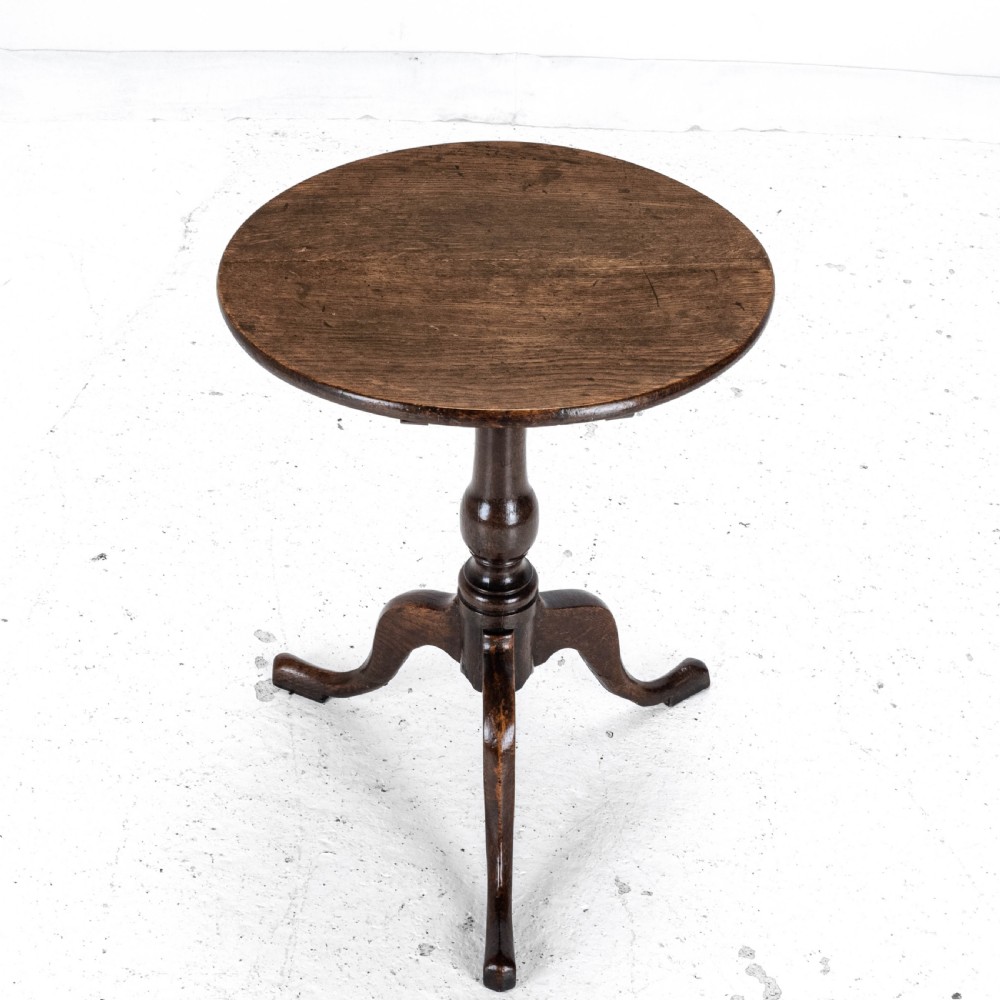 C18th Georgian Oak Country Wine Tilt Top Tripod Table (George III Side Lamp) View VII