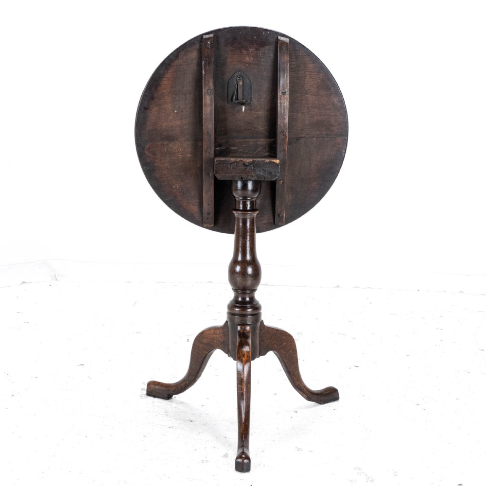 C18th Georgian Oak Country Wine Tilt Top Tripod Table (George III Side Lamp) View VIII