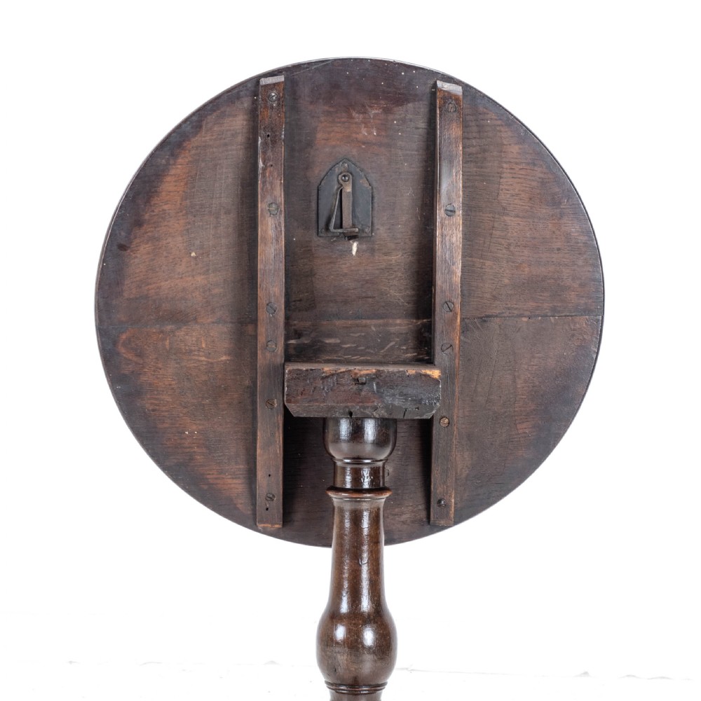 C18th Georgian Oak Country Wine Tilt Top Tripod Table (George III Side Lamp) View IX