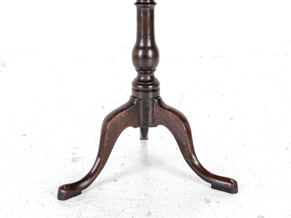 C18th Georgian Oak Country Wine Tilt Top Tripod Table (George III Side Lamp) View XII
