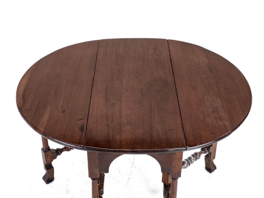 George II Red Walnut Drop Leaf Oval Gateleg Dining Table C1730 (Georgian) View X