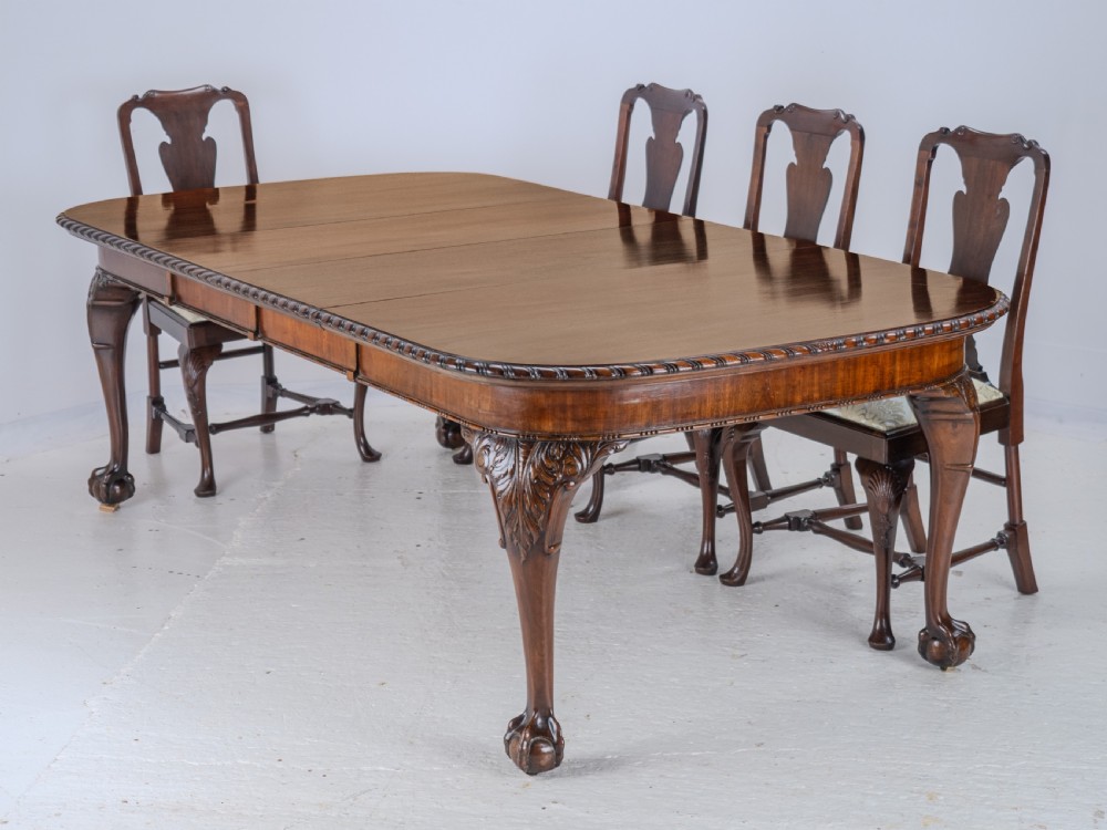 Chippendale Style Waring and Gillow Large 8ft Mahogany Extending Dining Table circa 1905 Edwardian View II