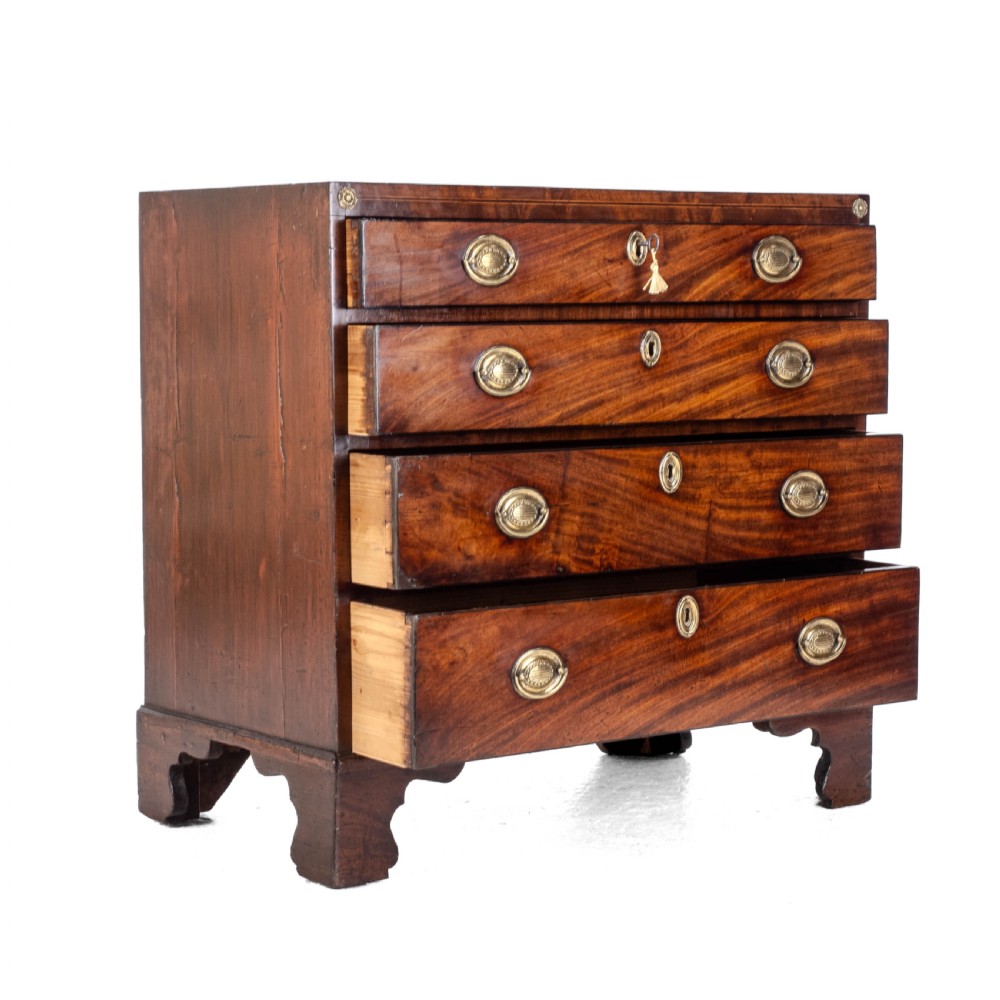 Georgian Late 18th Century Mahogany Inlaid Caddy Top Small Chest of Drawers (George III) View IX