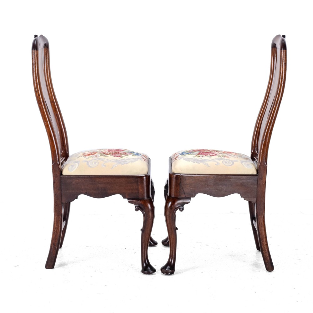 Early 18th Century George I Pair of Mahogany Silk Upholstered Side Chairs circa 1720 (Georgian, Queen Anne Style Dining) View IX