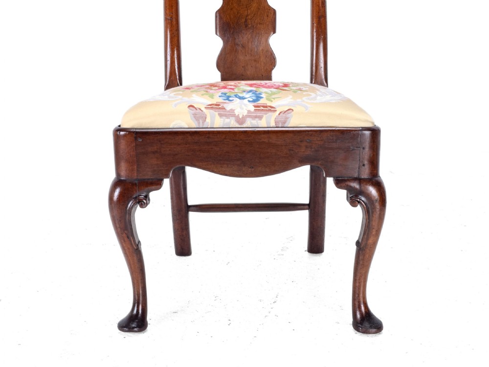 Early 18th Century George I Pair of Mahogany Silk Upholstered Side Chairs circa 1720 (Georgian, Queen Anne Style Dining) View XV