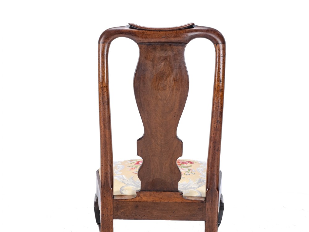 Early 18th Century George I Pair of Mahogany Silk Upholstered Side Chairs circa 1720 (Georgian, Queen Anne Style Dining) View XXV