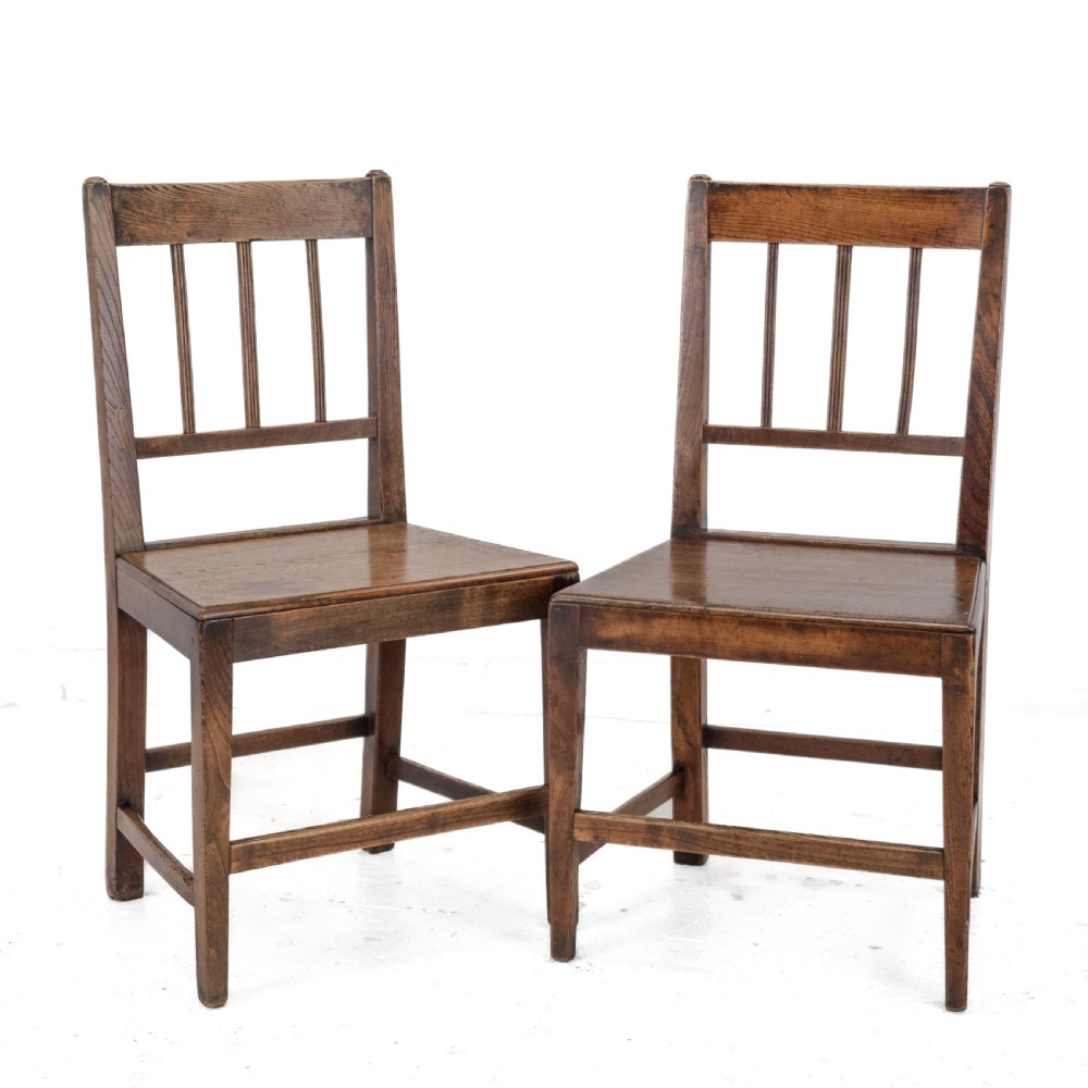 Georgian Late 18th Century Pair of Oak and Elm Country Chairs (Hall Dining Side George III)