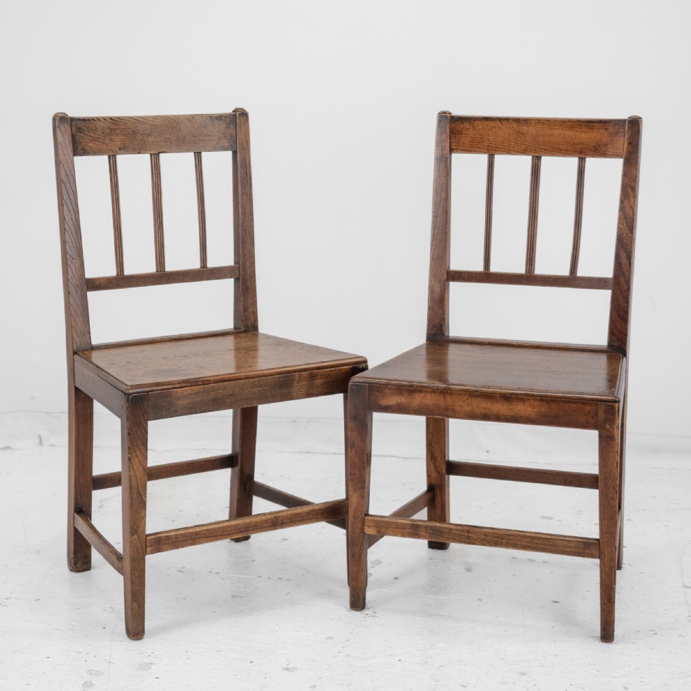 Georgian Late 18th Century Pair of Oak and Elm Country Chairs (Hall Dining Side George III) View III