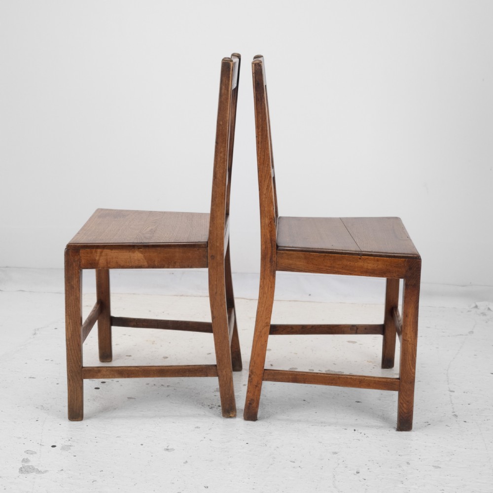 Georgian Late 18th Century Pair of Oak and Elm Country Chairs (Hall Dining Side George III) View V