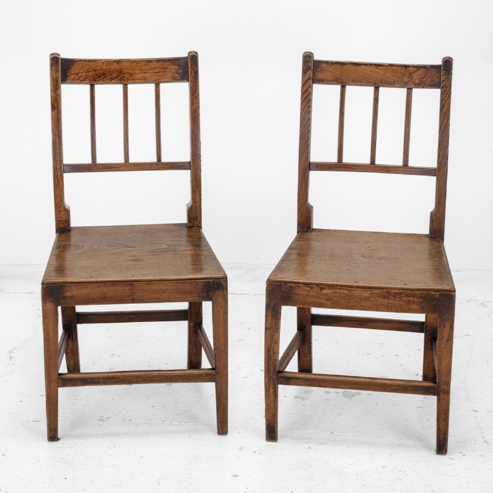 Georgian Late 18th Century Pair of Elm Country Chairs (George III Hall Dining Kitchen Side) View II