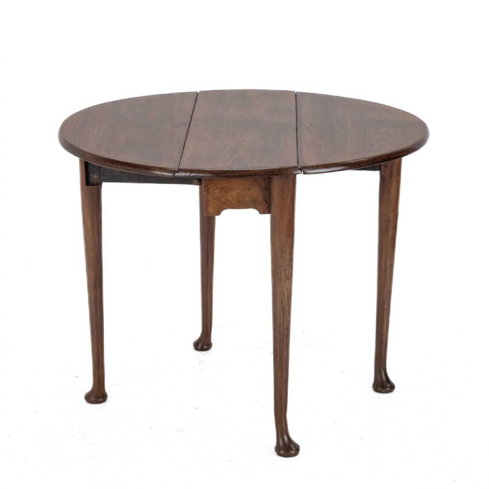 George II Mid 18th Century Mahogany Small Round Gate-Leg Drop-Leaf Pad Foot Occasional Dining Table (Georgian Side)
