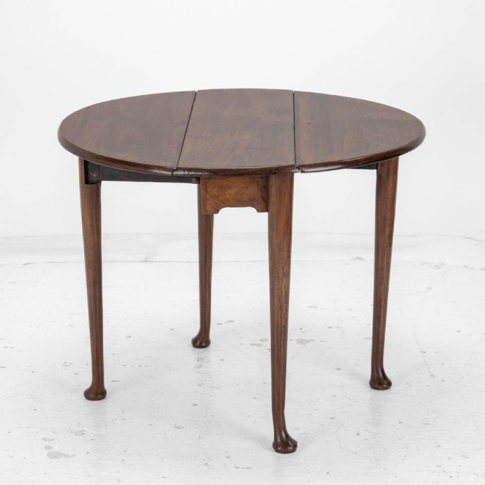 George II Mid 18th Century Mahogany Small Round Gate-Leg Drop-Leaf Pad Foot Occasional Dining Table (Georgian Side) View IV