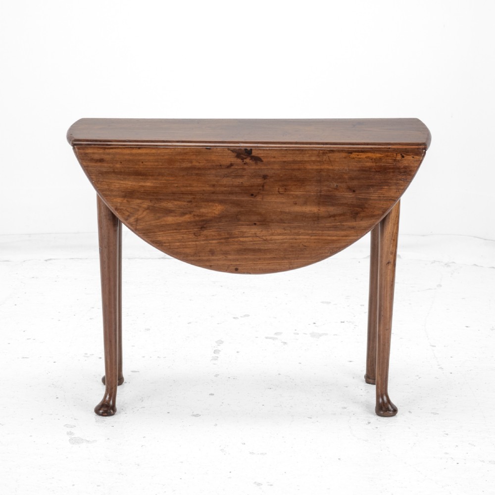 George II Mid 18th Century Mahogany Small Round Gate-Leg Drop-Leaf Pad Foot Occasional Dining Table (Georgian Side) View XIII