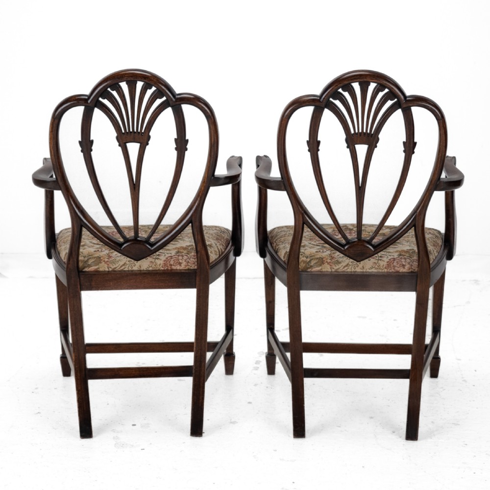 Hepplewhite Style Set of 6 Mahogany Dining Chairs and Carver Armchair Tapestry Upholstery, Late 19th Century, Victorian View XI
