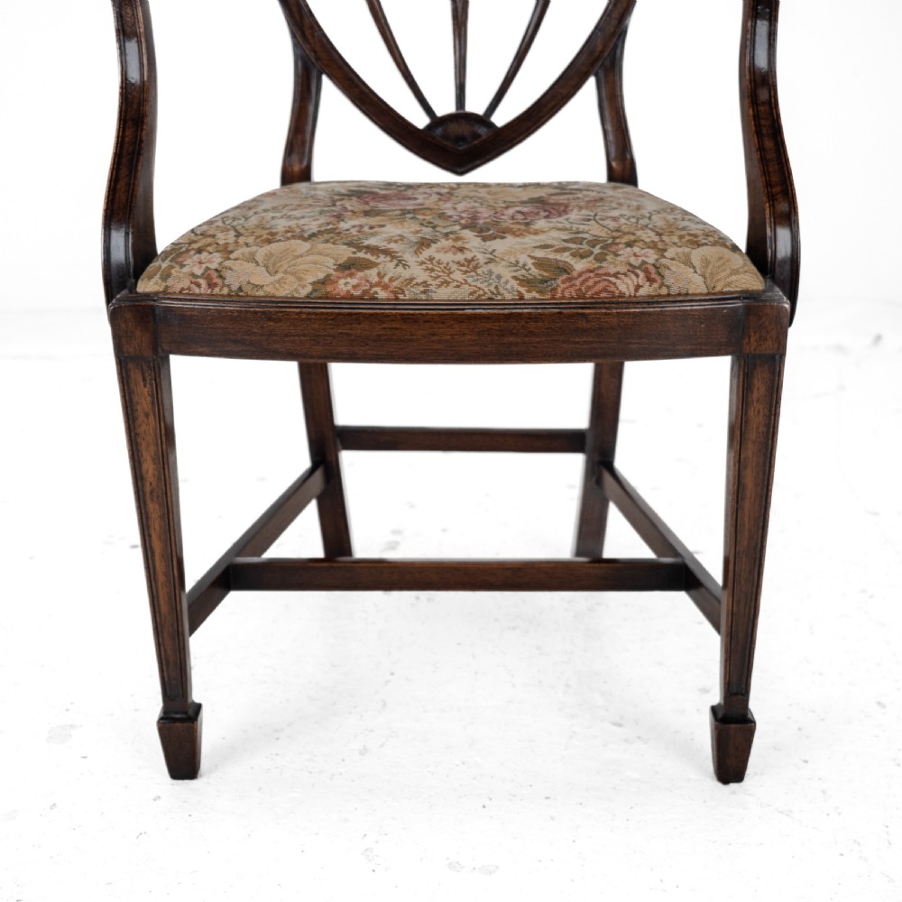 Hepplewhite Style Set of 6 Mahogany Dining Chairs and Carver Armchair Tapestry Upholstery, Late 19th Century, Victorian View XVIII