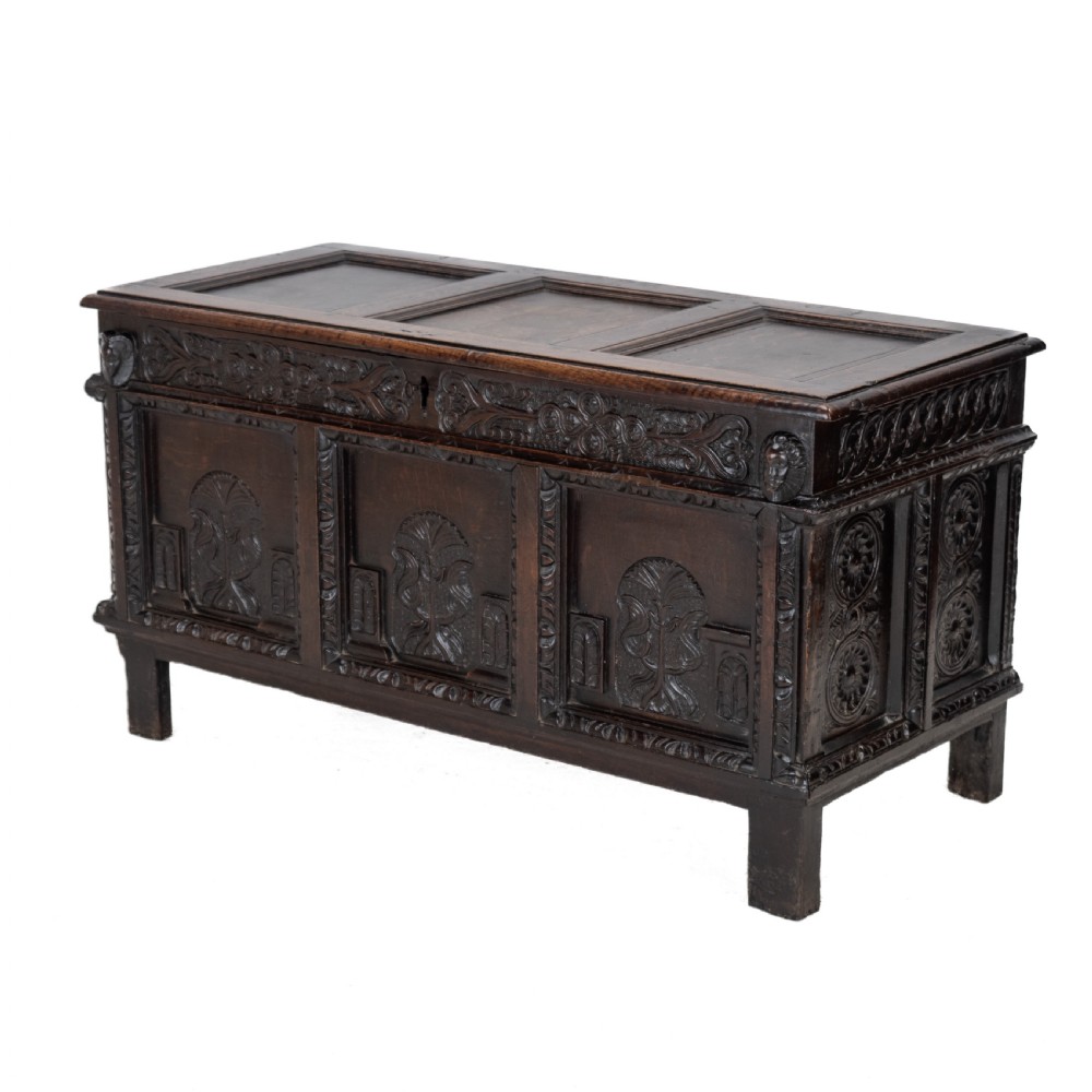 Elizabethan Late 16th Century Heavily Carved Oak Coffer circa 1590, (Tudor, Chest, Kist, Trunk)
