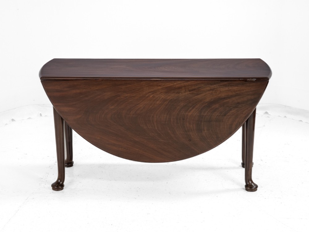 Large George II Cuban Mahogany Gateleg Drop-Leaf Oval Dining Table – c.1730 (Georgian 18th Century, Pad Feet) View III