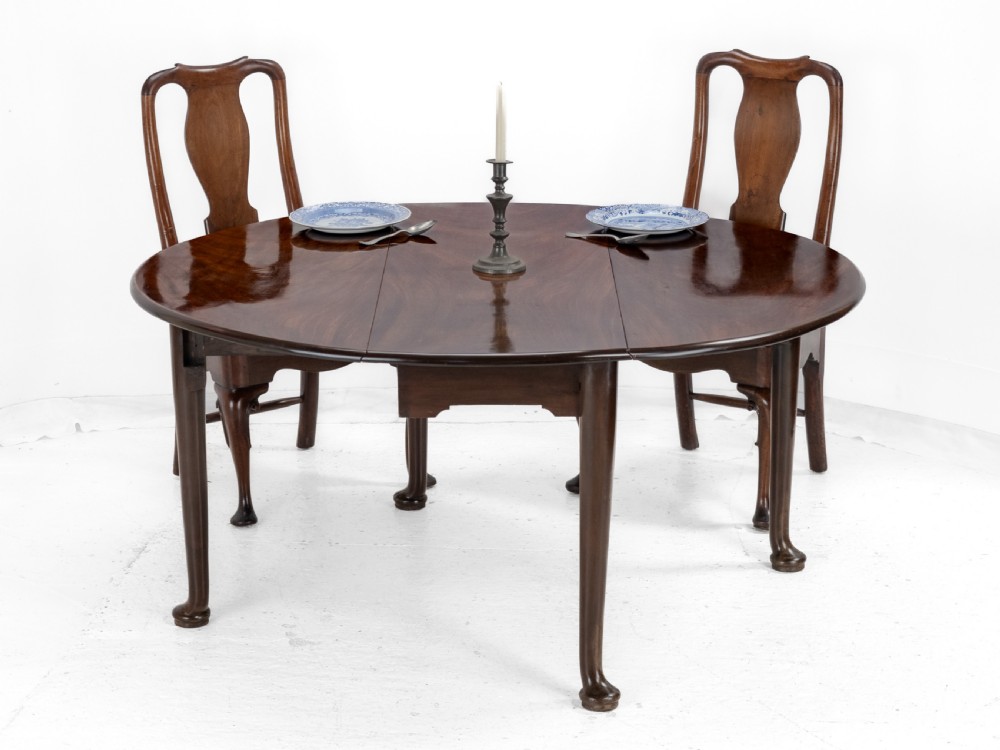 Large George II Cuban Mahogany Gateleg Drop-Leaf Oval Dining Table – c.1730 (Georgian 18th Century, Pad Feet) View VII