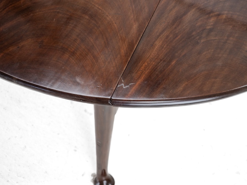 Large George II Cuban Mahogany Gateleg Drop-Leaf Oval Dining Table – c.1730 (Georgian 18th Century, Pad Feet) View XII