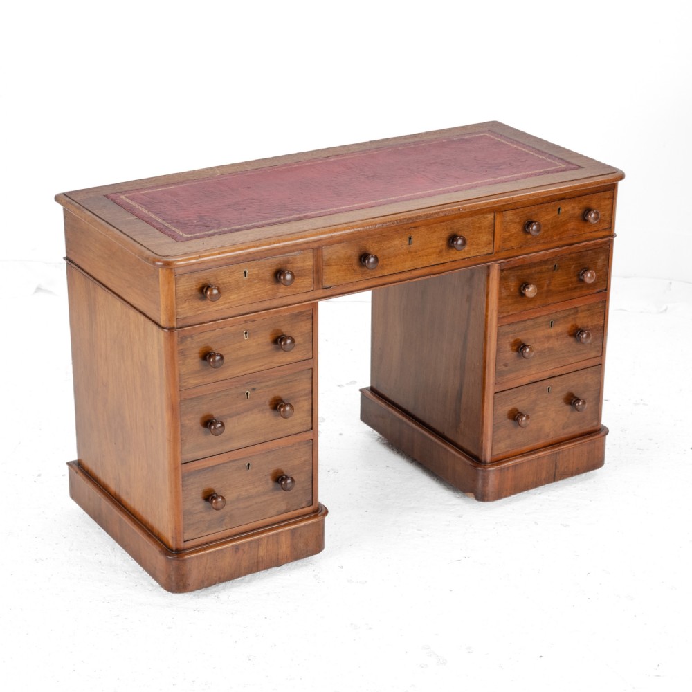 Victorian Mahogany Pedestal Desk with Leather Gilt Skiver circa 1880, Late 19th Century View VII