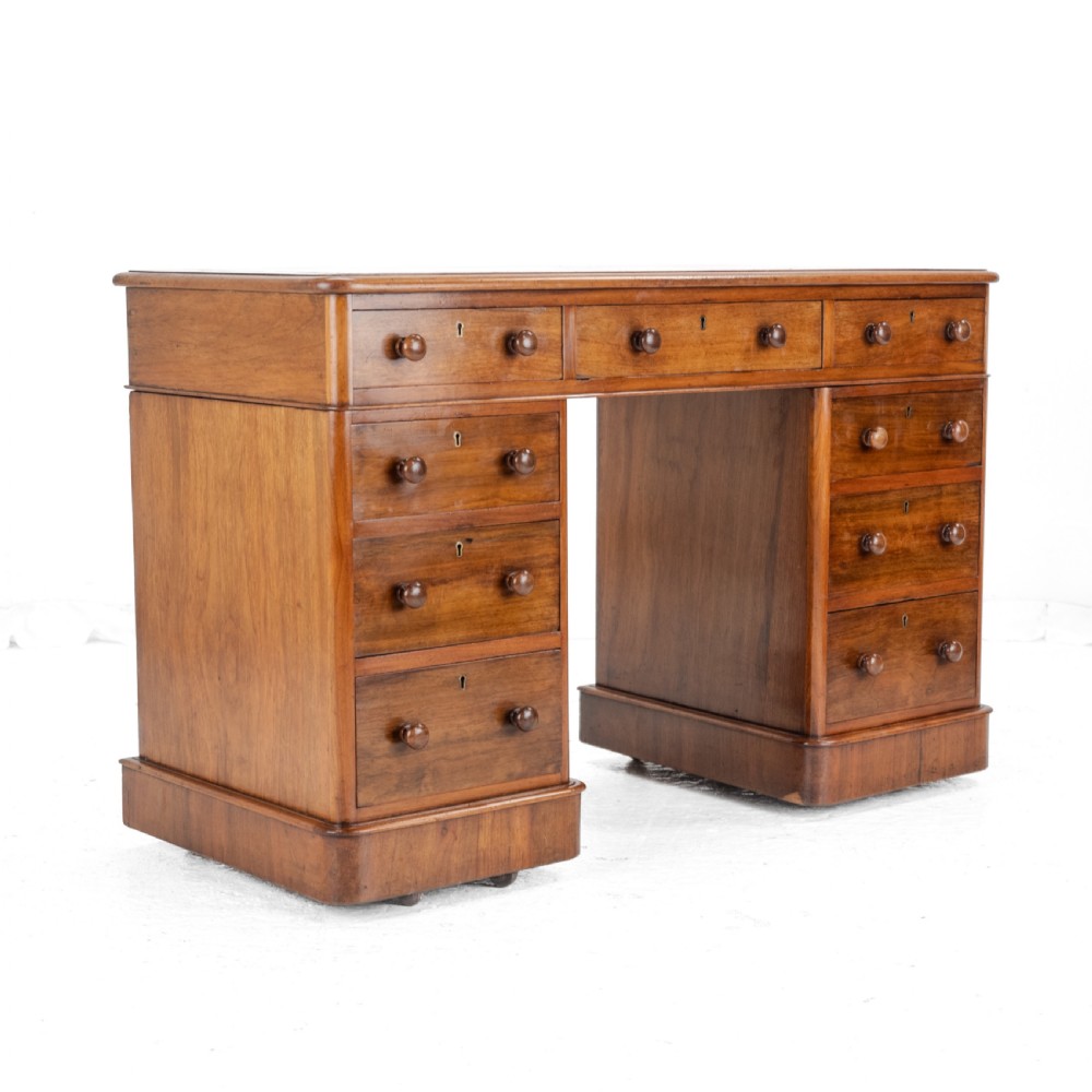 Victorian Mahogany Pedestal Desk with Leather Gilt Skiver circa 1880, Late 19th Century View XVI
