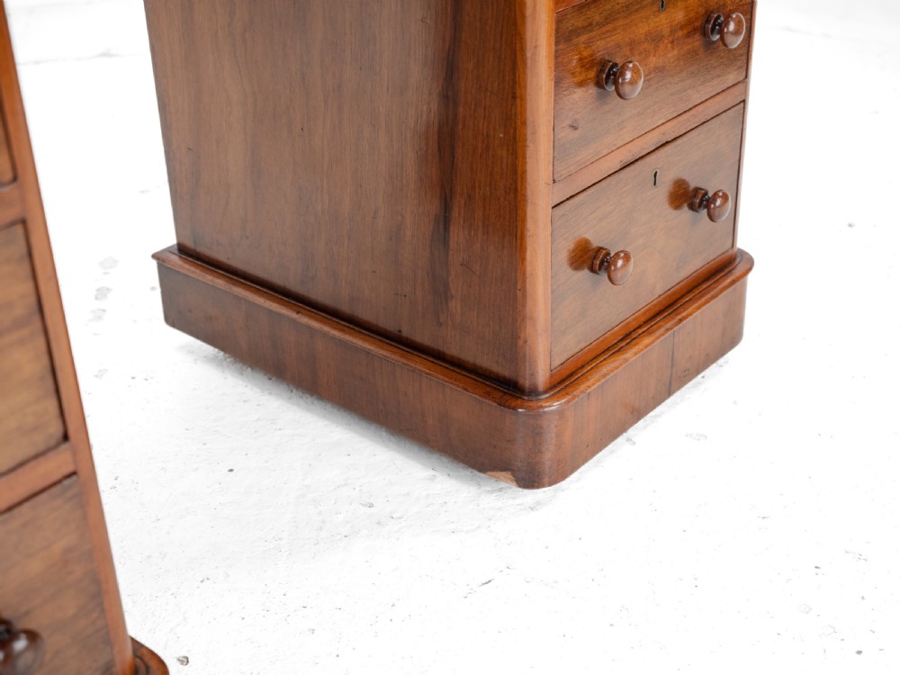 Victorian Mahogany Pedestal Desk with Leather Gilt Skiver circa 1880, Late 19th Century View XX
